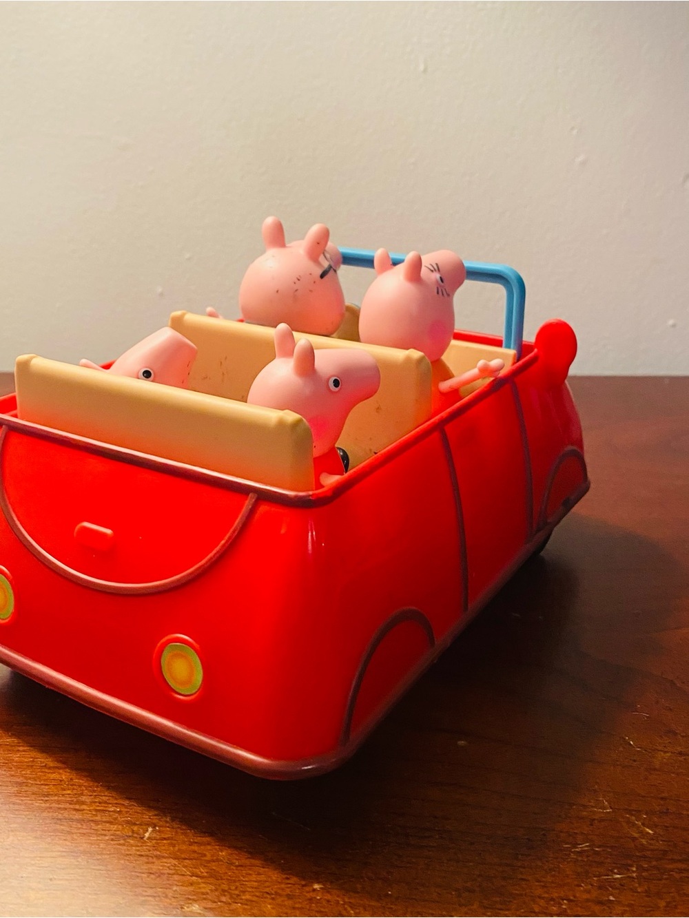 Peppa pig s family road trip car with sound and figures - Picture 3 of 6